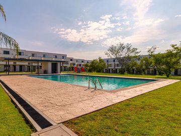 CASA EN VENTA CERCA DE CUERNAVACA CON ALBERCA Y JUEGOS INFANTILES