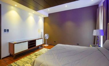 For Sale: 6 Bedroom House and Lot in Multinational Village