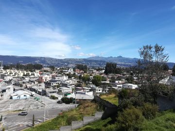 Terreno de venta 683 M2, Urbanizacion privada, Valle De Los Chillos