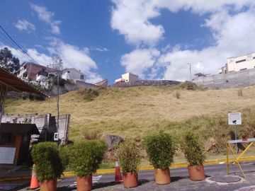 Terreno de venta 683 M2, Urbanizacion privada, Valle De Los Chillos