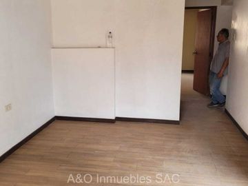 ¡¡Ubicadisima Casa 2 pisos en Venta!! - Pamplona Baja SJM