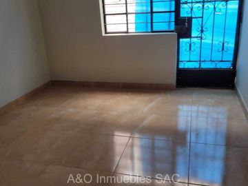 ¡¡Ubicadisima Casa 2 pisos en Venta!! - Pamplona Baja SJM