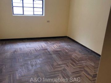 ¡¡Ubicadisima Casa 2 pisos en Venta!! - Pamplona Baja SJM