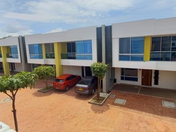 casa amoblada en venta en conjunto en Ricaurte- Cundinamarca
