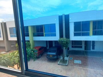 casa amoblada en venta en conjunto en Ricaurte- Cundinamarca