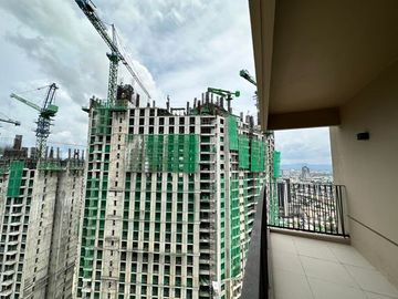 For Sale 1 Bedroom Corner Unit in Mandani Bay Suites Tower 2, Mandaue City