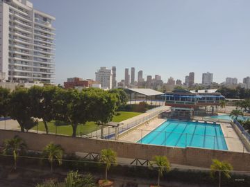 VENDO APARTAMENTO CERCA AL CENTRO COMERCIAL VIVA.