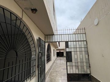 Vendo Hospedaje Con Salón De Eventos