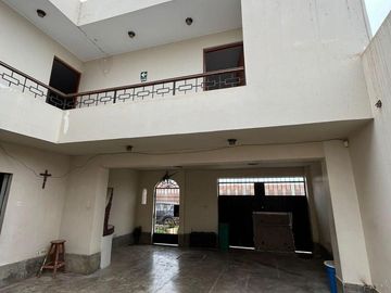 Vendo Hospedaje Con Salón De Eventos