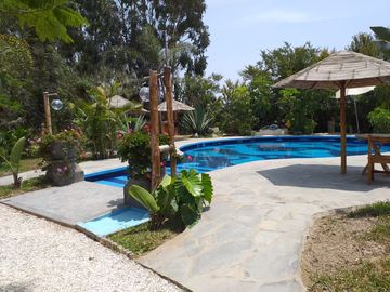 VENDO HOTEL 11 BUNGALOS  KM 101 PANAMERICANA SUR ASIA