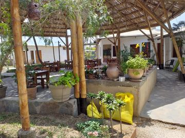 VENDO HOTEL 11 BUNGALOS  KM 101 PANAMERICANA SUR ASIA
