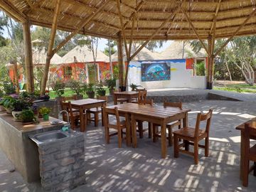 VENDO HOTEL 11 BUNGALOS  KM 101 PANAMERICANA SUR ASIA