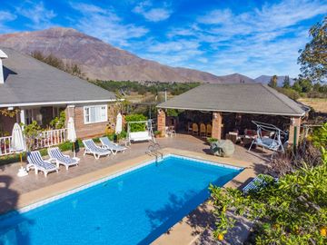 Venta de hermosa Parcela con 2 casas, piscina y quincho, Vicuña. 11.000 UF