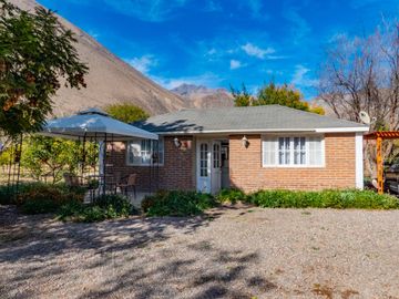 Venta de hermosa Parcela con 2 casas, piscina y quincho, Vicuña. 11.000 UF