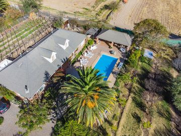 Venta de hermosa Parcela con 2 casas, piscina y quincho, Vicuña. 11.000 UF