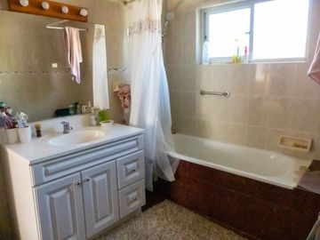 Venta de hermosa Parcela con 2 casas, piscina y quincho, Vicuña. 11.000 UF