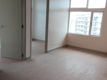2bedroom condo in manila peninsula agdren near sm manila santa ana manila