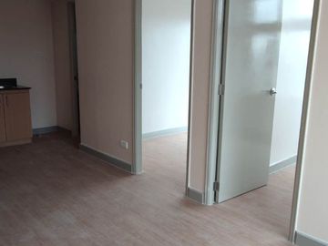 2bedroom condo in manila peninsula agdren near sm manila santa ana manila