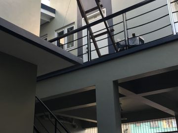 2 Story Unfurnished Apts with 4 Units and 1 Studio Unit in De Castro Subdivisions, Pasig City