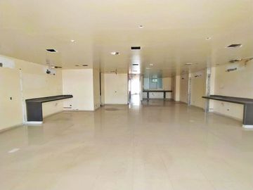 VENTA DE EDIFICIO EN EL COMPLEJO MÉDICO EN BARRANCABERMEJA
