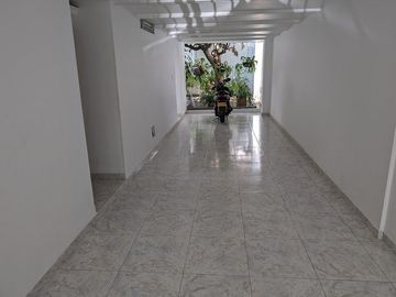 Vendo casa de dos niveles en Medellín barrio Belén la Palma