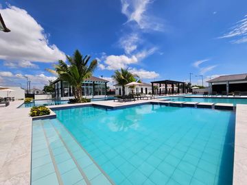 Venta de Casa Marbella en Manantial de Casalaguna Vial 1- Av. Leon F. Cordero cerca del Riocentro Dorado, La Aurora, Daule
