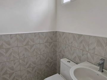 Venta de Casa Marbella en Manantial de Casalaguna Vial 1- Av. Leon F. Cordero cerca del Riocentro Dorado, La Aurora, Daule