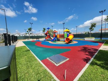 Venta de Casa Marbella en Manantial de Casalaguna Vial 1- Av. Leon F. Cordero cerca del Riocentro Dorado, La Aurora, Daule