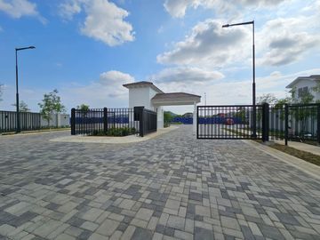 Venta de Casa Marbella en Manantial de Casalaguna Vial 1- Av. Leon F. Cordero cerca del Riocentro Dorado, La Aurora, Daule