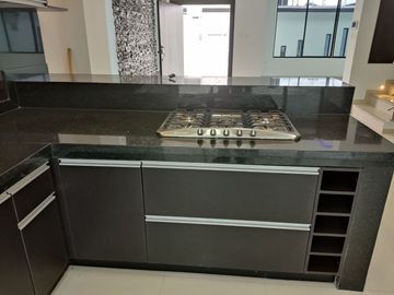 Vendo Casa en Urb. Privada 