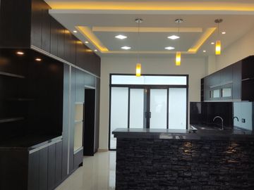 Vendo Casa en Urb. Privada 
