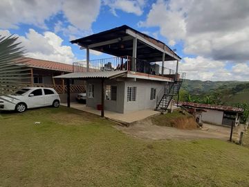 Venta de casa campestre via al mar km 34 Dagua Valle del cauca
