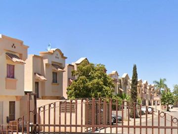 CASA EN VENTA EN CONDO PUERTA REAL, HERMOSILLO, SON. -- JVV