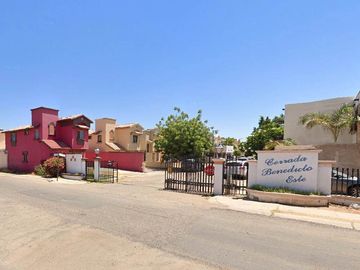 CASA EN VENTA EN CONDO PUERTA REAL, HERMOSILLO, SON. -- JVV