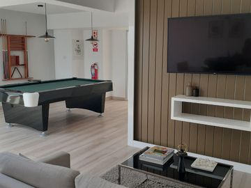 EXCELENTE INVERSIÓN: LOFT AMOBLADO Y EQUIPADO EN BARRANCO LÍMITE CON MIRAFLORES
