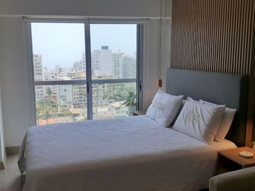 EXCELENTE INVERSIÓN: LOFT AMOBLADO Y EQUIPADO EN BARRANCO LÍMITE CON MIRAFLORES