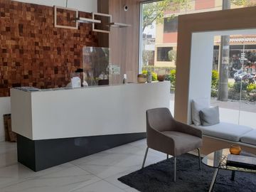 EXCELENTE INVERSIÓN: LOFT AMOBLADO Y EQUIPADO EN BARRANCO LÍMITE CON MIRAFLORES