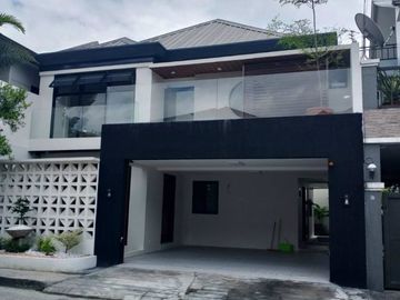 Brand New 3 Storey House and lot For sale 5 Bedroom and 2 Car garage in Greenwoods Pasig City (PH2812)