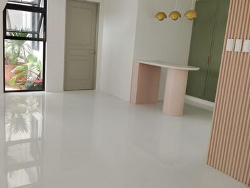 Brand New 3 Storey House and lot For sale 5 Bedroom and 2 Car garage in Greenwoods Pasig City (PH2812)