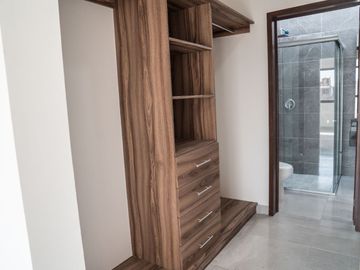CASA EN PREVENTA EN MAYORAZGO LEÓN GTO  CASA DE DOS RECÁMARAS A EXCELENTE PRECIO  UBICADO A SOLO 10 MINUTOS DE PUERTO INTERIOR