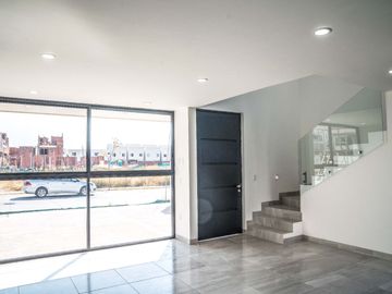 CASA EN PREVENTA EN MAYORAZGO LEÓN GTO  CASA DE DOS RECÁMARAS A EXCELENTE PRECIO  UBICADO A SOLO 10 MINUTOS DE PUERTO INTERIOR