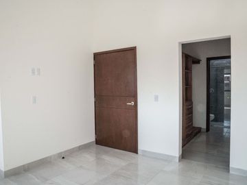 CASA EN PREVENTA EN MAYORAZGO LEÓN GTO  CASA DE DOS RECÁMARAS A EXCELENTE PRECIO  UBICADO A SOLO 10 MINUTOS DE PUERTO INTERIOR