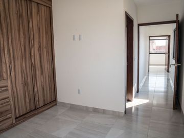 CASA EN PREVENTA EN MAYORAZGO LEÓN GTO  CASA DE DOS RECÁMARAS A EXCELENTE PRECIO  UBICADO A SOLO 10 MINUTOS DE PUERTO INTERIOR
