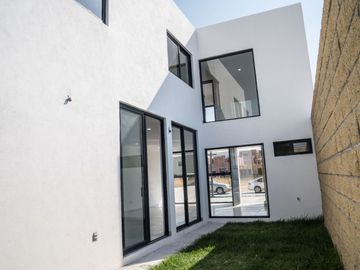 CASA EN PREVENTA EN MAYORAZGO LEÓN GTO  CASA DE DOS RECÁMARAS A EXCELENTE PRECIO  UBICADO A SOLO 10 MINUTOS DE PUERTO INTERIOR