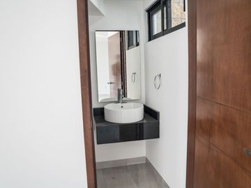 CASA EN PREVENTA EN MAYORAZGO LEÓN GTO  CASA DE DOS RECÁMARAS A EXCELENTE PRECIO  UBICADO A SOLO 10 MINUTOS DE PUERTO INTERIOR