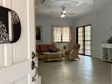 Pre-owned Bungalow with 850 sqm lot area in Mediccion Imus Cavite