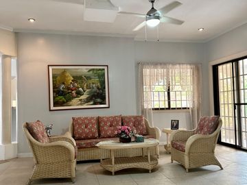 Pre-owned Bungalow with 850 sqm lot area in Mediccion Imus Cavite