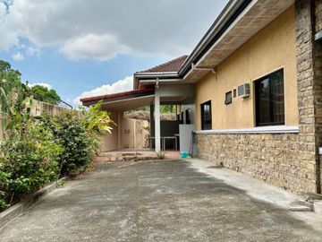 Pre-owned Bungalow with 850 sqm lot area in Mediccion Imus Cavite