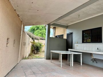 Pre-owned Bungalow with 850 sqm lot area in Mediccion Imus Cavite