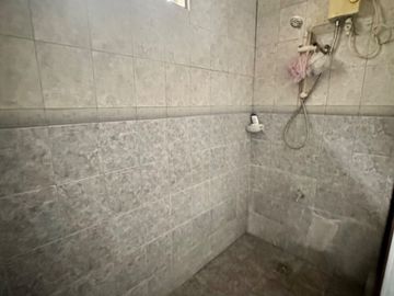 Pre-owned Bungalow with 850 sqm lot area in Mediccion Imus Cavite